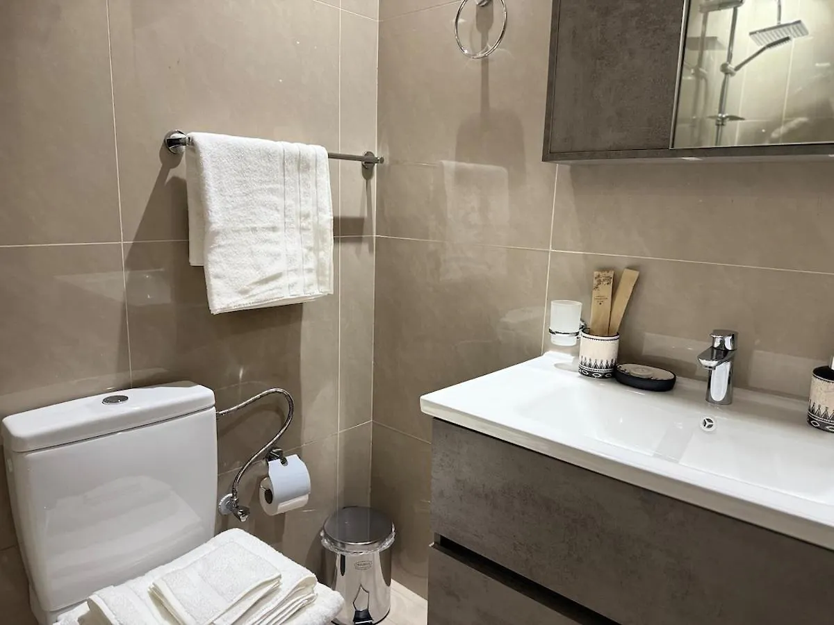 Ashri Deluxe Studio In Dso, Near Silicon Mall 두바이